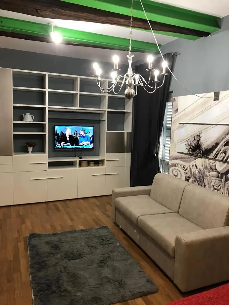 Bed and Breakfast Dimora Frattina Rzym Nocleg ze śniadaniem